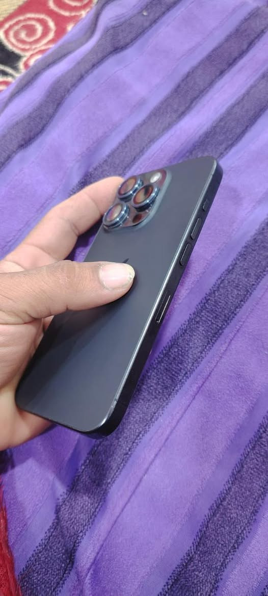 سلام عليكم
ايفون 15 برو 
الذاكره 256
تك خط 
مبدل شاشه gx وبيها فطر زعير 
السعر ٤٥٠ ومجال حك الجيه


**إذا كنت صاحب هذا الإعلان وتريد حذفه لأي سبب، رجاءا أرسل رسالة إلى الدعم الفني**