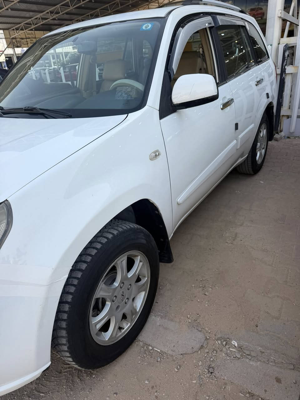 تيكو مديل 2012  رقم بغداد دولي بأسمي
كير و مكينة و تبريد مكفولات 
بيه ربع الباب الخلفي بي صبغ
ماشية 110 الف كيلو 
شاة وكامرة وحساسات 
كشنات جلد جدد 
فتحة سلايت شغال
خمسة ويل كب 
مكان السيارة النجف
السعر 58 ورقة
***********
