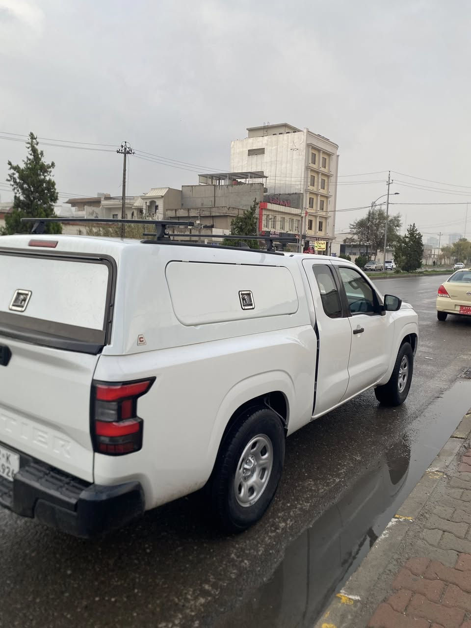 Nissan frontier 2022
نیسان فرۆنتەر ٢٠٢٢ بۆ فرۆشتن ٣٦ مایل رۆیشتیە، هەزە و سەنەوی نوێیە بۆنیتی سبوغە چامرغی پێشەوەی سایەق ساردە ئێرباگی سوکانی تەقیە 
مواسەفاتی S بەسمە و تەحدید سرعە کارپلەی رادار لایت ئۆتۆ تاک ئەکسل ئەکسلی پشتەوەی قوفل دەبی.
نرخی ١٧٩ مەجالەکی زۆر کەم
سەیارەکە لە هەولێرە

 وەتسئەپ و ڤایبەر ***********

نیسان فرونتیر ٢٠٢٢ ماشي ٣٦ الف مایل سنویة هزة جدیدة، بونیت مصبوغ جامرخ بیها بارد بردة ستیرن تاك
مواصفات s بسمة تحدید سرعة کارپلەی لایت ئوتو رادار تو ویل
سعر ١٧٩ بیها مجال قلیل جدا
مکان سیارة اربیل
