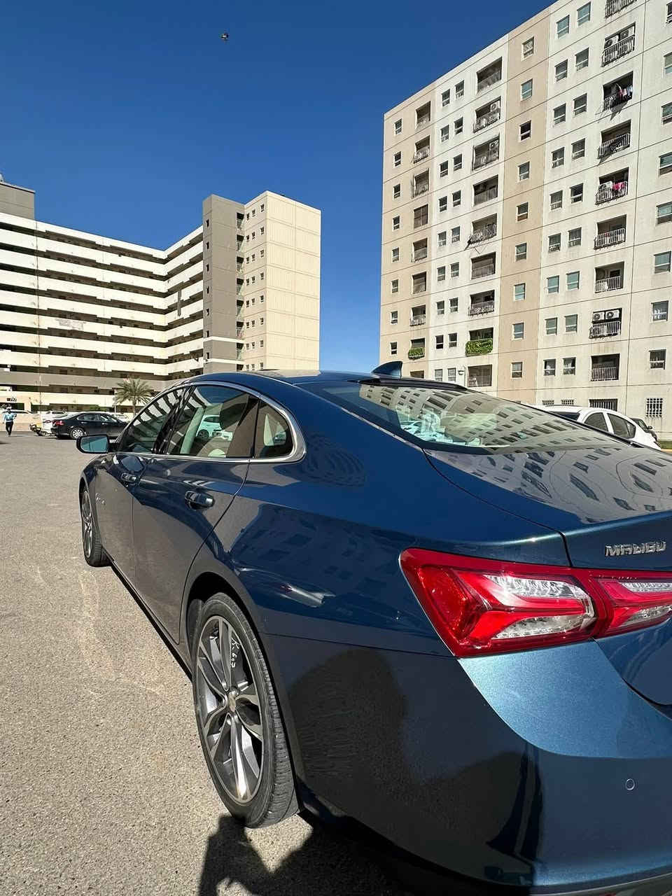 السلام عليكم 
شوفرليت ماليبو موديل2024وارد امريكي بريمير اعلى فئه

المواصفات فول للاخير 1/1

 لون  مميز 

 ويل حجم 19 كروم

 سقف بانوراما سلايد طكتين

 داتا شو + تحذير

كشنات جلد ابيض وكهرباء السائق والراكب مع تدفئة وتبرييد

كشنات خلفية تدفئة 

كشنات خزن ميموري 3 وضعيات مع وضعيه الخروج السهل 

تبريد كشنات مع تدفئه كشنات

 العداد ديجتل ليزري 

شاشه وسطية مع نظام كار بلي مع نظام ملاحه

نظام  تبريد بيانو شاشه + مناخ منفصل السائق والراكب 

ستيرن هيتر 

 قياده ذاتيه + تحديد مسار + تحذير خروج عن مسار 

 كامرا خلفيه دواره

سستم صوت 🔊 من شركة Bose الالمانيه مع امبلي فاير دمام 

9 سماعات

اناره داخليه مخفيه ومحيطية بداخل السياره

سايد بريك كهرباء

 بجم زنون بلاد مع لايت داينمك مع لايت اوتو عالي عند عدم روؤيه

حساس مطر اوتو + مراية عاكسة للضوء  ذكية

داخل السياره جلد ابيض + كامرا ونقاط عمياء

تبريد قطعتين 

شحن واير لس+ usb+ typC

السياره مواصفات كلش هوايه ومتخلص

رقم بغداد بااسمي 

 السعر  150 وبيها مجال شي قليل 

صور الحادث موجوده دزلي واتساب وتدلل

حادث جانبي ايرباك برده فقط بيها صبغ بابتين جهت السايق
بغداد البياع شارع عشرين 
للتواصل 
***********
***********
