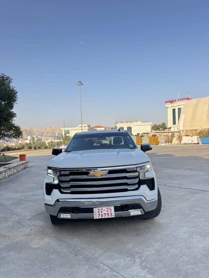 شوفر سلفرادو 2023 حادثها بسيط بس بونيد صبغ
ماشيه 23 ألف
رقم مؤقت باقي 85 يوم
4 سلندر ٣١٥ حصان + ٥٠٠ نيوتن متر عزمها 

دشبول تاهو شاشة كبيره

عداد ديجتال

رادار امامي
داتا شو
كشن كهرباء
كشنات تدفئه 
ستيرن تدفئه

فور ويل درايف 

دبل خفيف وثكيل

بعد بيها هواي مواصفات 

سعرها283 بيها مجال للشراي

مكان دهوك

***********
