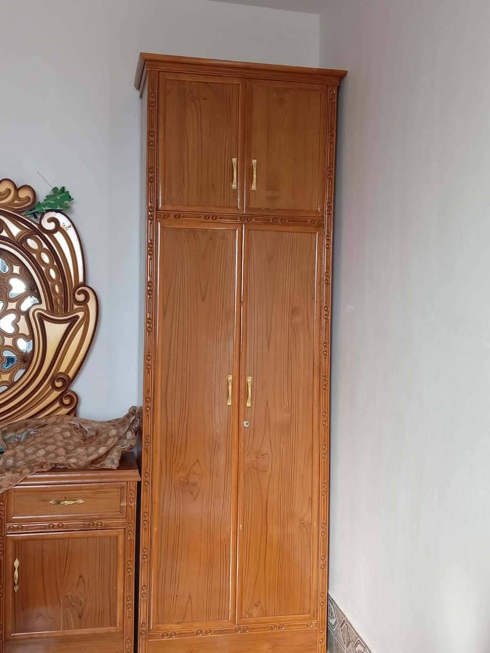 السلام عليكم اخوان توجد غرفه توج حطاطه نضافه فول السعر مليون 250وبيه مجال الاستفسار عن الرقم ***********
