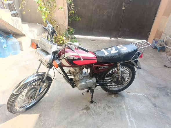 ماطور للبيع 
كير محرك بشرط شويه بي صرف
كهربائيات كله شغال 
ماطور جاهز سعره 290وبي مجال قليل 
***********
