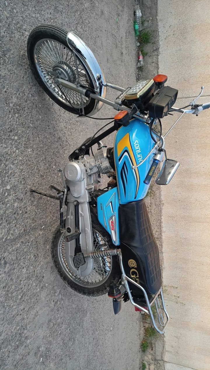 سلام عليكم
دراجه نامي برو للبيع اربعه كير موديل 20كهربايات شغاله محرك اخرس لاصرف ولابخار السعر 400مكاني كركوك ***********
