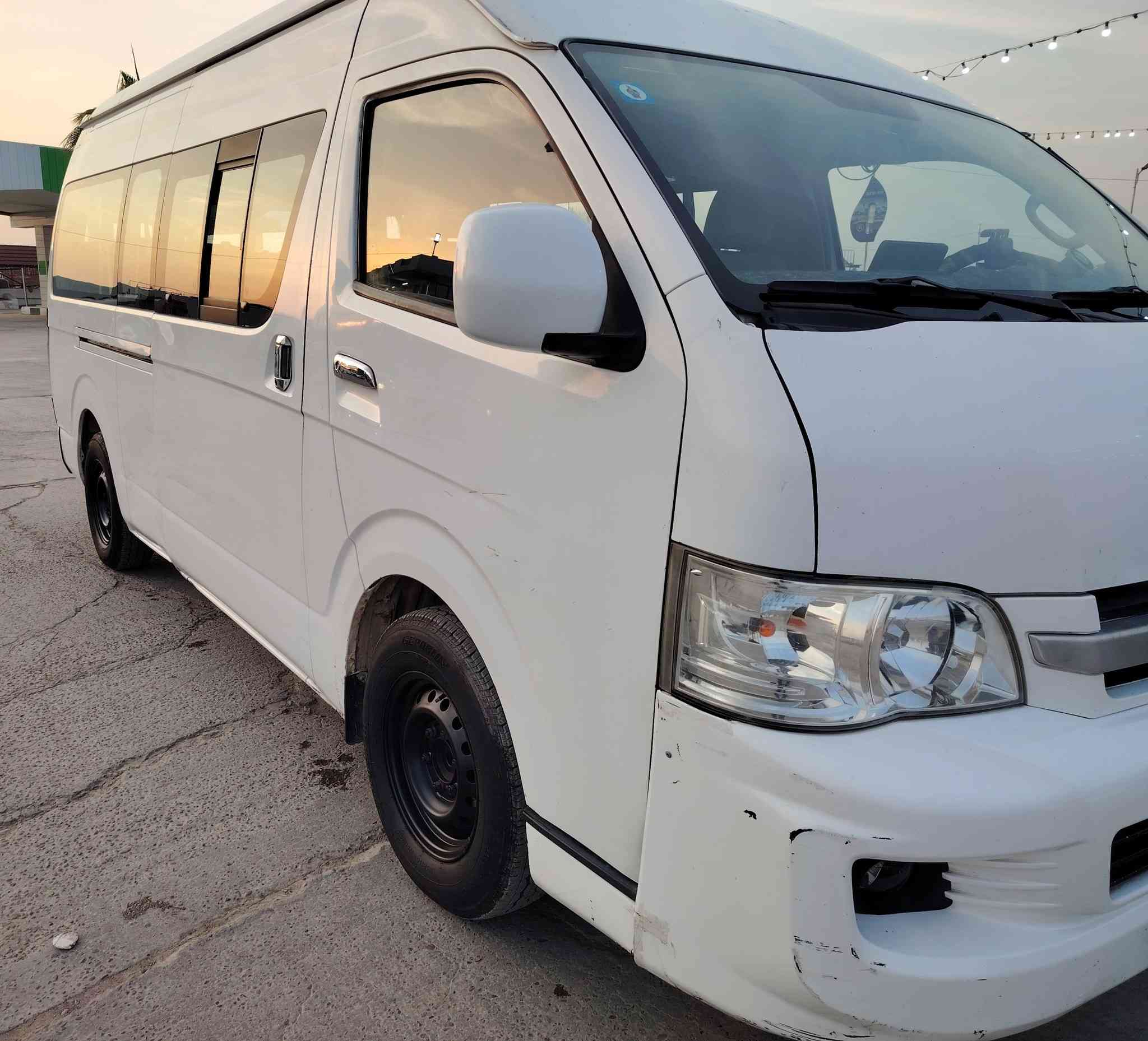 السلام عليكم ومن رخصه الأدمن مسوؤل الكروب المحترم 🌹
للبيع للبيع فقط جنبي  H2 العاليه 15 راكب
موديل 2014_استلام 2018 ماشيه 231 قابله لزياده
بأسمي الرقم الدولي ومصفره هيئه وضربه
السيارة مكفوله من الصبغ شرط وسياره نظيفه وليس جديدة 
بيه طخطخات حاليأ على الباراد تصلح
محرك وكير وصدر امامي وخلفي شرط
وكهربائيات ماملعوب بيه خلاص بلاديه
جرس السرعه من تعبر 120 شغال
الحساس الخلفي يعمل 

ادامه عليه👇👇👇
واول مره تفتح من بعد الشركه  على ايدي والله 
نوزل وبلك وواير بلك
عينه وصينه وبوربرن  وكاله
عنبار بريك وكاله
 قلاج كير وكاله
وسايد بريك مع البنزات نوعيه جيده
دسكات اماميه وكاله
عبوه بانزين كامله حته كيج البانزين شغال وصحيح
الصدر الخلفي مال هايسه اصبح على ايدي 
تخم اطار
باتري جديد
داينمو 150 أمبير جديد
صوندات باور الاستيرن
قوايش 

الاضافات العليه السياره👇👇👇
الارضيه مدوشمه 
سنتر لوك بصمه
مراوح اضافيه امام راديتر التبريد ماكو حماوه بتبريد خلاص وتبريد بلادي وخير من الله الصيف كله اني اشتغل بيه 
مراوح بسقف لسحب البروده للراكب
شاشه اماميه ومظخم للصوت  وربطت مع الدفي دي مال السيارة 
كامره خلفيه دواره

ملاحظه
كبات الاطارات الأصليه والواقيات  والتجوات مال الكراسي ضامهن اليشتري ياخذهن والف عافيه

الياخذ السياره يترحم الي ويدعي ب الخير لي  ان شاءالله ويتوفق بيه وايه الرزق ترافقه
سياره ع ايدي كله مديومه والف الحمدلله والشكر 

السعر 136 وبيه مجال حك الجيه
مكان السياره
بابل الحصوة / الأسكندريه
لتواصل والاستفسار 
***********
***********
