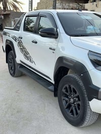 تويوتا هايلكس • ٢٠٢١ • ستة سلندر