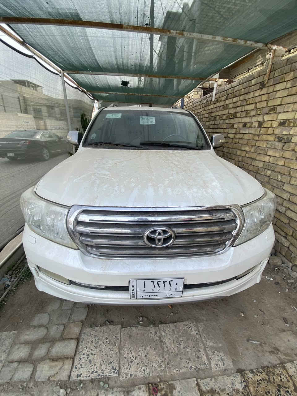 لاند كروز مكفولة كفالة عامة سيارة جديدة ممشاهة ١٣٨الف مكان ميسان رقم***********
