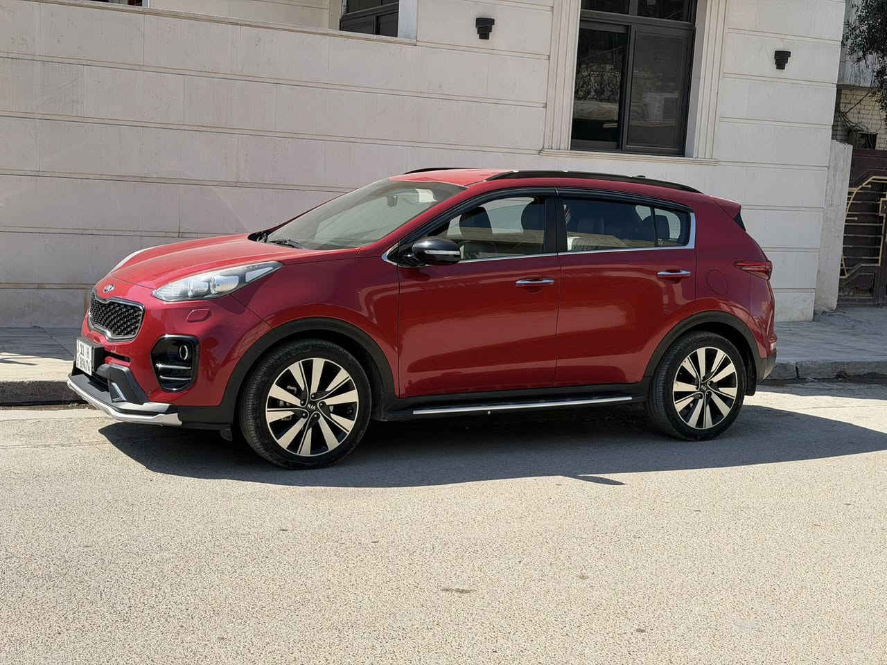 للبيع 

كيا سبورتج 2017 رقم بغداد باسمي 
السيارة خليجية بدون قطرة صبغ
مكينة 2000 دوش
حساسات امامية وخلفية 
داخل حمصي 
مري شفط

مكاني بغداد
للاستفسار 
***********
