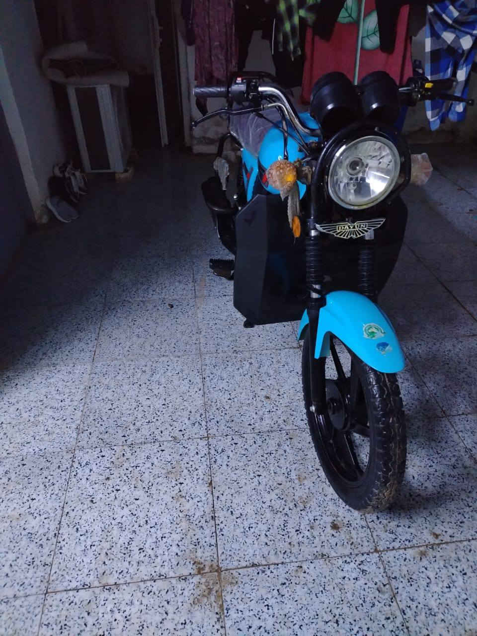 درجه دايوان الي بيع 
نضيفه ومكينه حلوه 
مديل 2023
***********
اورق سكنر 
مكينه مبدل فقط والفات 
سعر 950وبيه مجال
