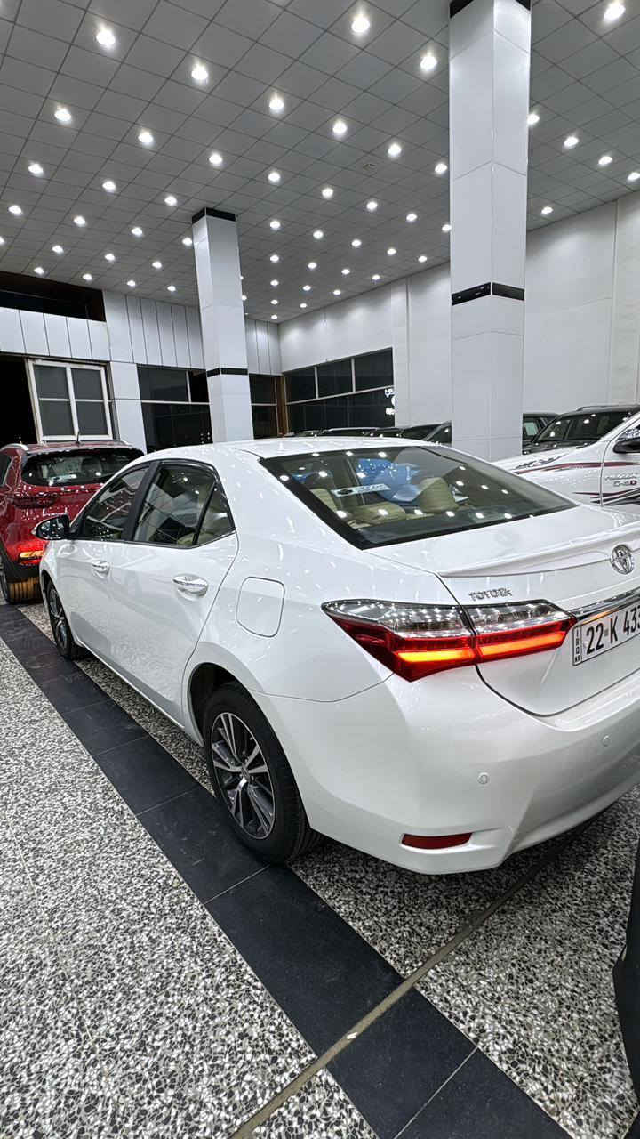 السلام عليكم كورلا ١٨ ياباني اصل  خليجيه بيهة الجاملغات الكدام بيهن بارد وصبغ السياره فول عدا الفتحه مكينه 2000  ماشيه 150 الف مكانه بصره  السعر  157 وبيهة مجال  بسيط تفاصيل اكثر اتصل. ***********
