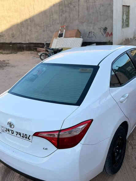 سلام عليكم. كورلا موديل 17 مكينه 1800وارد امريكي نسبه غرق 10بالميه جايه تعمل وتسير مكفوله من تبديل والحادث بيها فقط رشه صبغ اثر شخط ماشيه 52 سياره كلش نضيفه سنويه جديده ورقم جديد حداديه وتبريد كامله  السعر 125 وبيها مجال حك الجيه ***********
