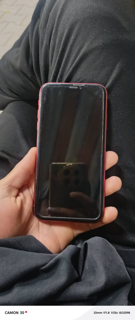 إيفون XR نضافه فول ما مفتوح وتر ذاكره 128 رقم مبايل***********مجرد نشر الي يريد يتواصل يتصل عل رقم
