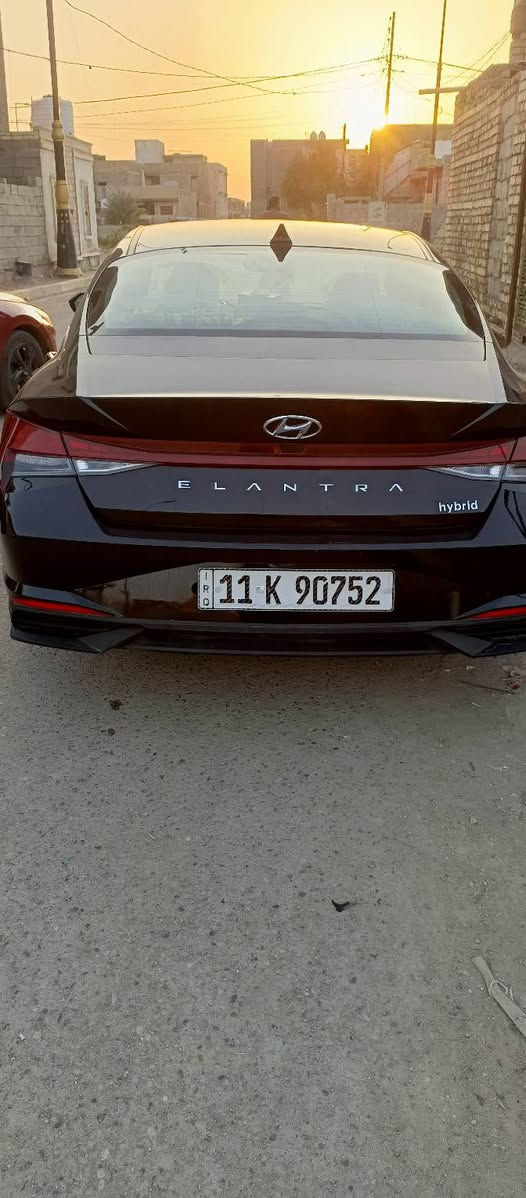 بسم الله 
النترا هايبرد 23
بيها بنيد وجملق مصلحات نفسهن
فول مواصفات 
بااسمي 
السعر 148
وبيها مجال 
***********
