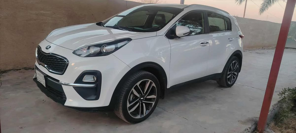 السلام عليكم كيا سبورتج موديل 21  خليجي المجموعة الدوليه   رقم بغداد انكليزي ماشيه ٩٣ كفاله من صبغ تبديل وبارد جاهزه
محرك ٢٠٠٠ دوش كامره دواره قياده ذاتيه تحكمات كشنات جلد السعر ٢٠٧ بيع
***********
