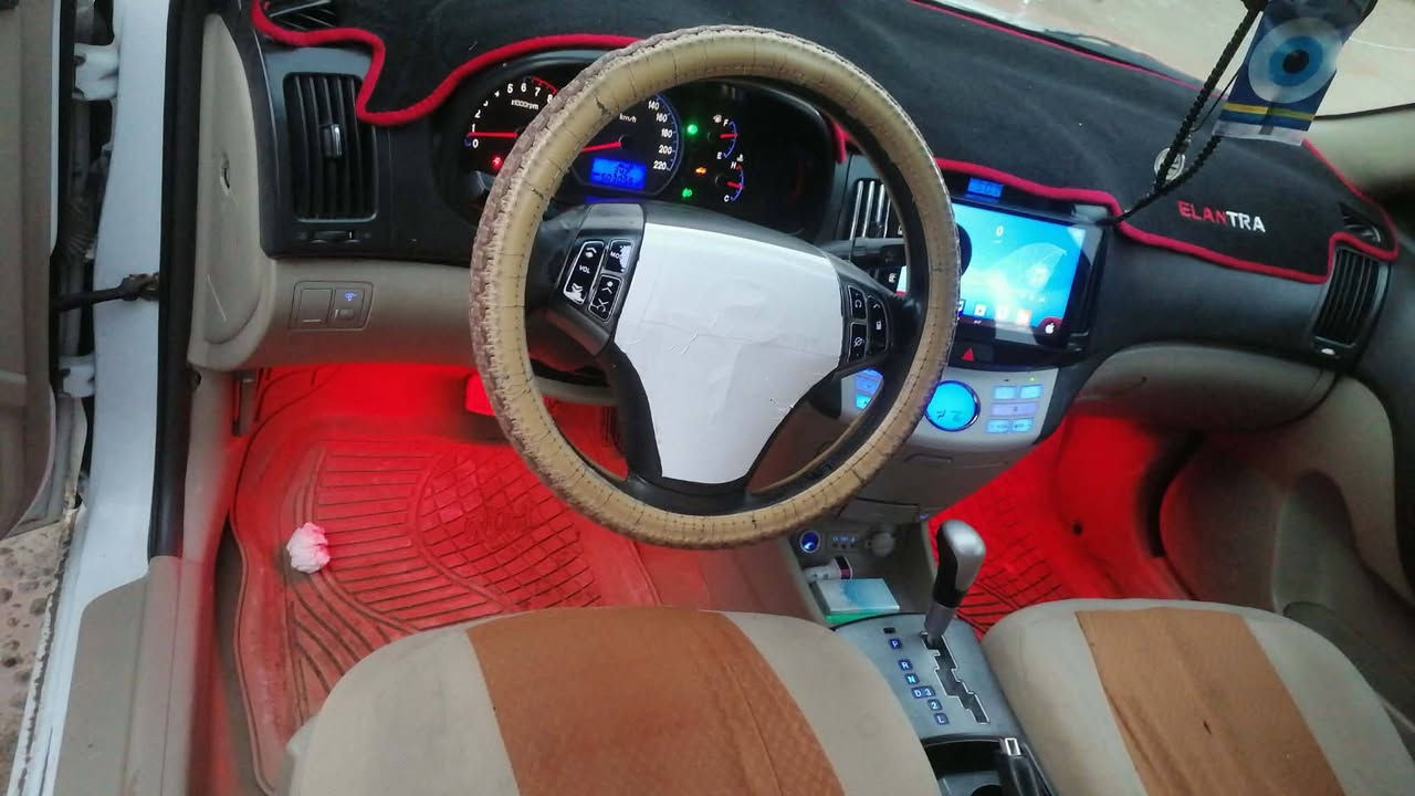 السلام عليكم افانتي 2007 محرك 1600 
 بيه صبغ دوران جاملغ خلفي وبيه طخه بلبنيد كلش خفيفه  السياره منفوضه نفض كامل صدر خلفي امامي جديد كله منضومة بانزين كامله تبريد تدفئه منضومه كامله جديد السعر دفتر وبيه مجال المكان الرمادي ***********
