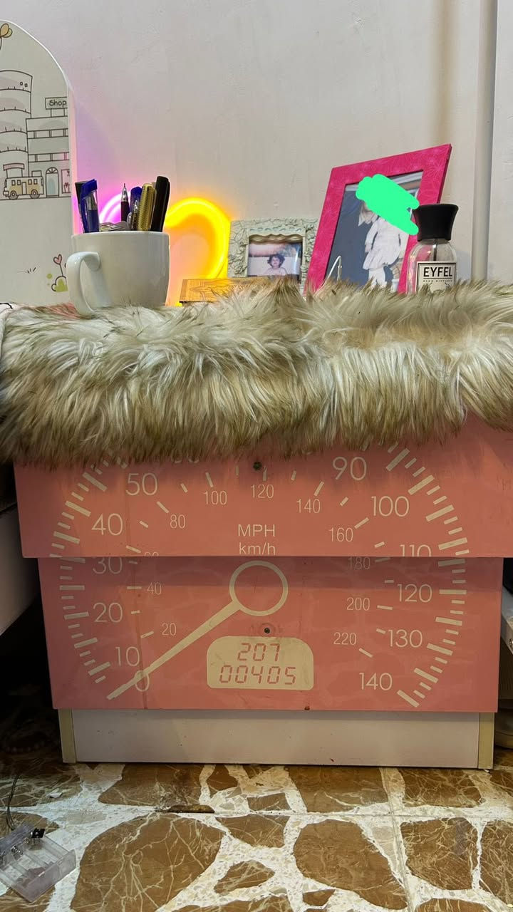 غرفة نوم للبيع
نظيفة جدًا واستعمال خفيف
السرير قوي مع كنتور + وميز مراية + وميز جانبي 
الحالة ممتازة
السعر ٢٠٠ للاستفسار اكثر التواصل ؏ هذه الارقام 

‭٠٧٧٧ ١٠٠ ١١٥٢‬
‭٠٧٨١ ٤٣٠ ٣٠٦٢‬
