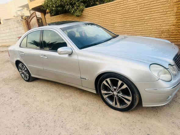 يالله السلام عليكم 
مارسدس ام عيون E320 
موديل 2006
فول مواصفات 
شاشه كبيره 
سلايد روف وهواي مواصفات بيها فول بطن السياره رقم بغداد 
ملاحظه السياره رقم صدامي
السعر 115 وبيها مجال
للاستفسار ***********
