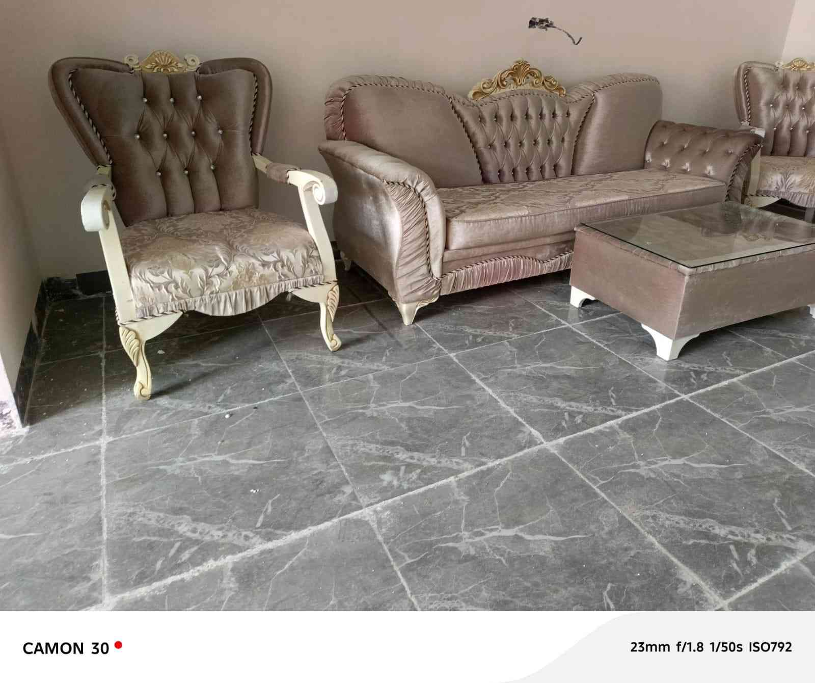 تخم قنفات رياسي تركي درج اوله كولش نضيف مابي عيب سعر ٧٠٠ الف منو شراي خابر رقم ***********
