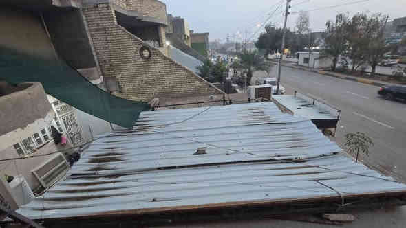 سقيفه للبيع طول 5متر والعرض 4متر 
قواطع عدد 2
الرقم ***********
العنوان بعقوبه
