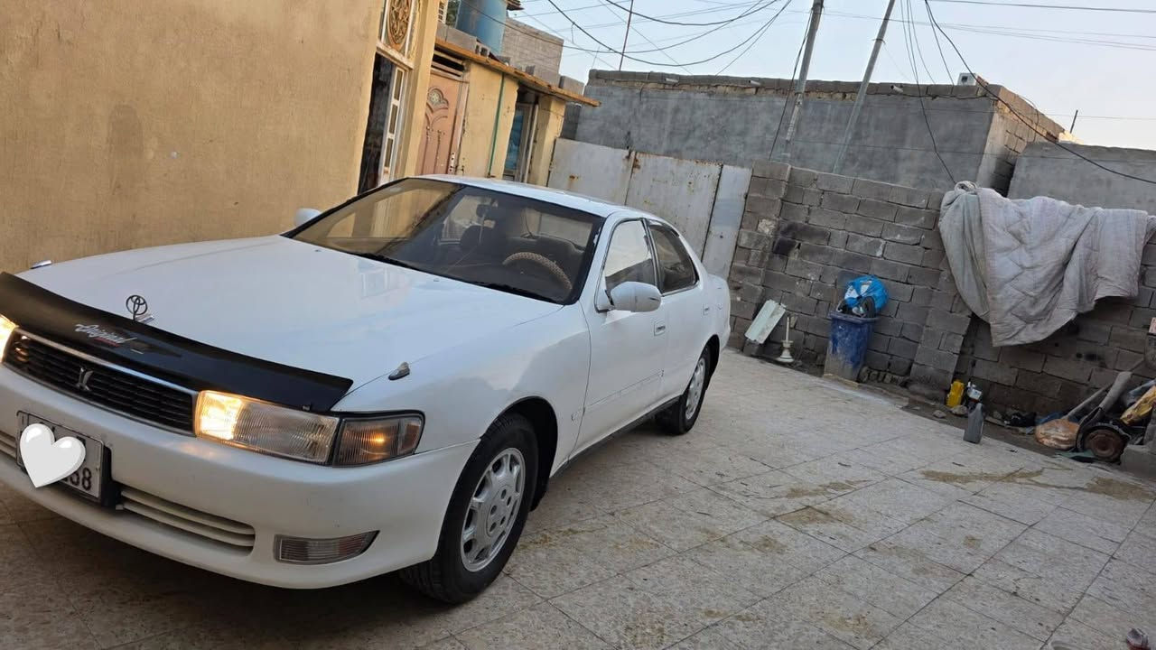 مكلف بلنشر 
تويوتا كريستا لون ابيض 
رقم بصره دولي سنويه لغايه 2030
كفاله عامه من كلشي كص ونقل وشرعيات 
مكفوله من الضربه والصبغ ماعدا تكحيل 
مكينه وكير ونجي شرط كارتون 
جاهزه حداده وتخم تاير وكهربائيات
تبريد شرط ثلج 
غرفه جديده 
السعر 72 
العنوان البصرة ابو صخير
‏‪0783 877 8319‬‏
