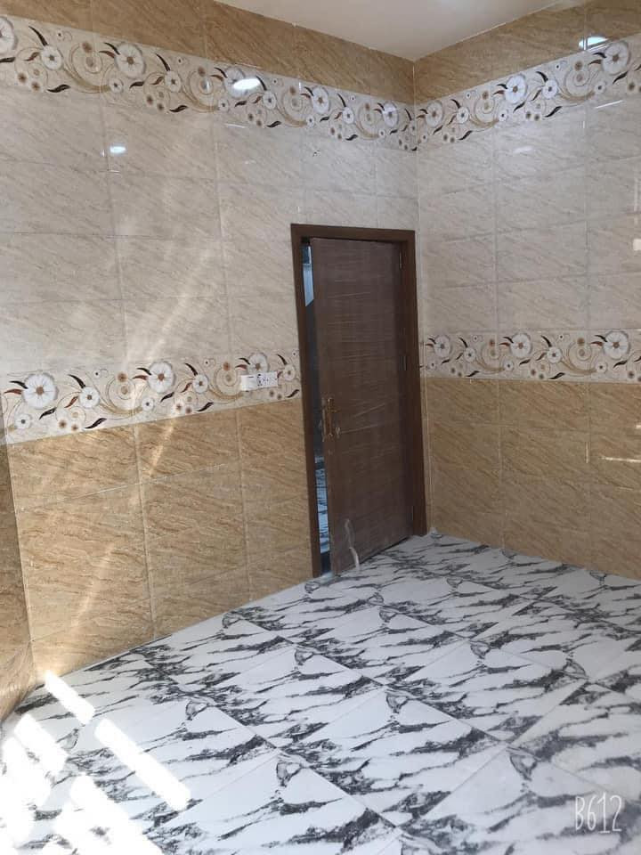 السلام وعليكم بيت للايجار منطقت شاطء التاجي خلف ماكس كيك يبعد عن سيطره الطي جهة المحيط 500متر يحتوي على3غرف نوم للاستفسار الاتصال ***********
