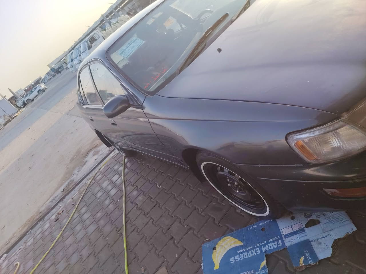 سلام عليكم سياره  كرونه مديل 92 مكفوله من لكصه ول ضربه لقويه كير مكينه حداديه جديده تخم تاير جديد كرهبايات كله شغاله رقم نجف 45 وبيه مجال مكان نجف ***********
