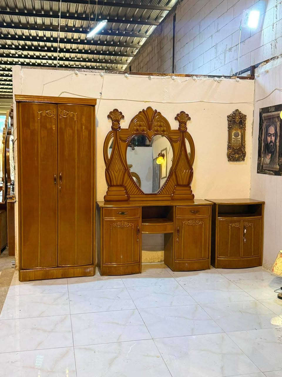 غرفه عراقية مستخدام اخت الجديد سعرها 800مع النقل والشد ***********
