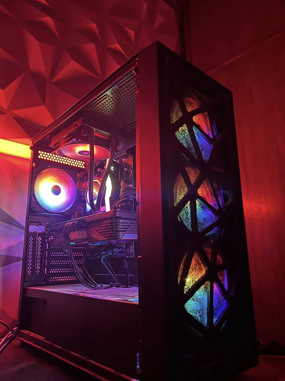 السلام عليكم تجميعة كيس وشاشة للبيع 

مواصفات الكيس 

i5-12600kf

B760 m-K ASUS 

RAM 16gb 3600MhZ

RTX 3070TI 8gb 🔥

SSD 1T 

مبرد مائي 120mm

Case 4FAN RGB 

وشاشة MSI  
180HZ 
IPS
FHD
24

مجموع السعر كيس وشاشة 

مليون و250 الف دينار ♥️

بغداد الدورة 
***********
