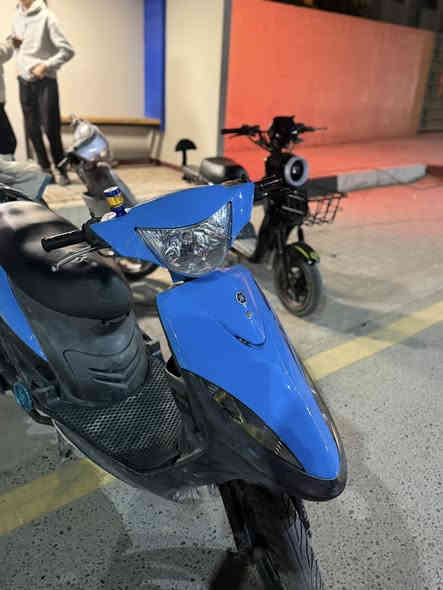 السلام عليكم عدي ماكس عدله للبيع الدراجه نضيفه برغي ما مفتوح بيهى الدراجه نضيفه  كلش تخبل +شلعه معدل سعر 900 و بيهى مجال سبب البيع محتاج الفلوس للاستفسار الاتصال عله الرقم أو المراسله ***********
