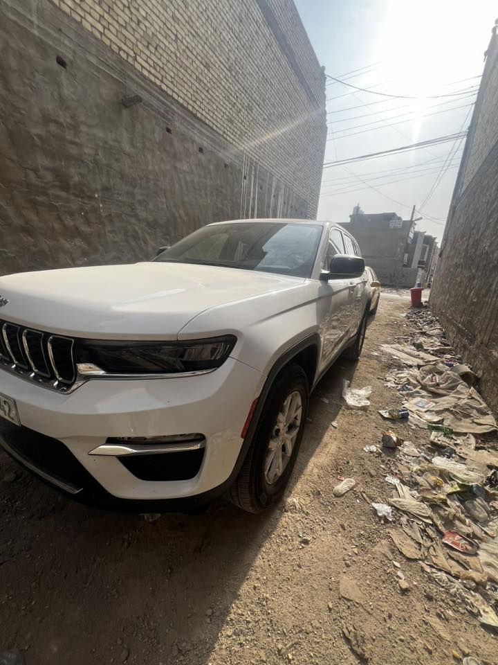 لسلام عليكم جيب لاريدو لمتد
مديل 23 ورارد مريكي بيهة ربع جاملغ بارد وبيهة نص اباب سايق معجون من مريكة سيارة نص فول سيارة نضيفة بمعنة كلمة 
ستة سلندر 3600 رقم بغداد تحويل مباشر 
اسعر راسني خاص الرقم***********
اعنوان الدورة الستفسار
