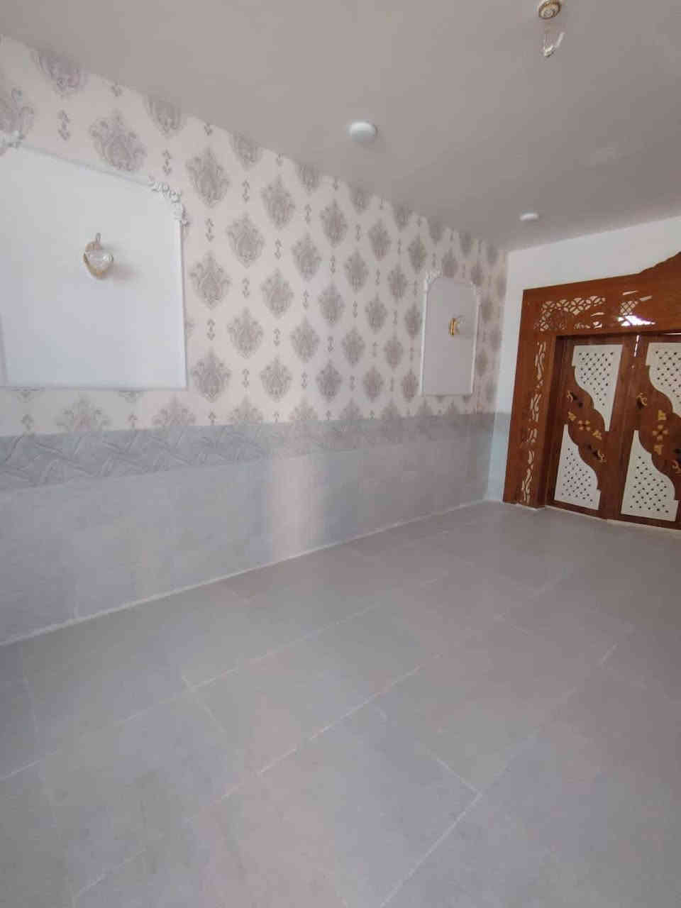 بلاش بلاش❓ بيت للبيع 150متر مفتاح 🔑بيت جاهز لسكن السعر 60وبي مجال النجف
العنوان النجف مقابل ملحق قريت الغدير   اتصل او مراسله وتساب***********
