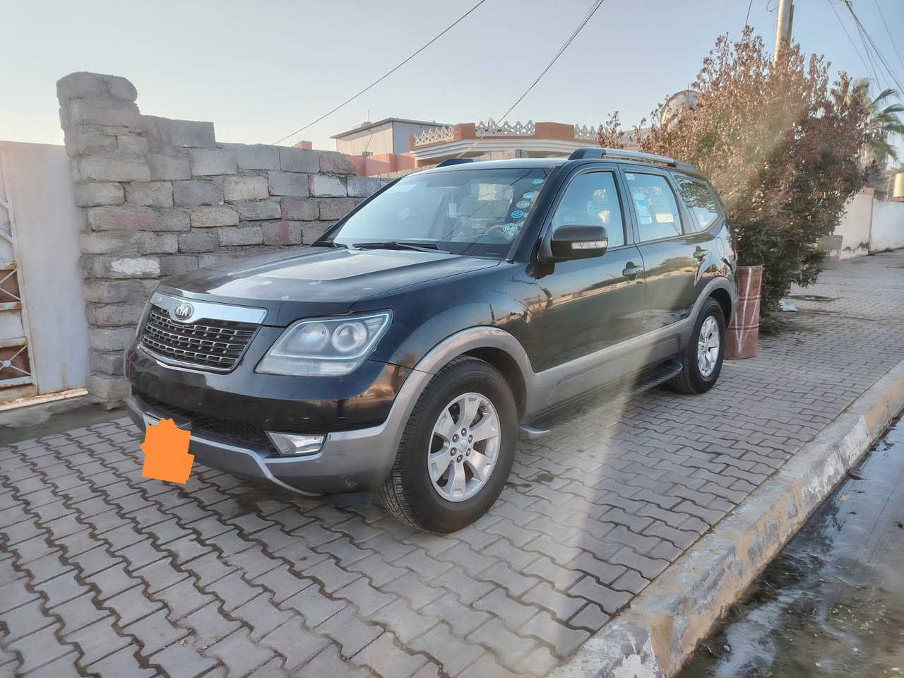 بيع أو مراوس چارجر أو أوباما 
مهافي موديل ١٦ رقم أربيل دولي بأسمي ماشي ١٤٣ الف
بيها قطعتين رش فقط بدون معجون
وارد خليجي السعر ١٥٥ ورقه وبيها مجال قليل
ت ***********  ***********
مكاني الشرقاط
