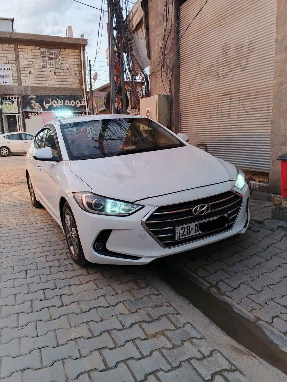 السلام عليكم. 🌹
النتره مديل 17 وارد امريكي 
نجف دولي محرك 2000دوش 
كير وحداديه ومكينه تبريد تدفئه كله فول نظافه خير من الله تخم تاير جديد دوشمه جديده.. السياره مكفوله من الحادث والكص والتبديل كله ليبل واحد ولكن مصبوغه شكم قطعه بسبب تشبيع وخدوش  ولا دواخل ولا لخود فقط حته بمريكه مابيه حادث. والسونار موجود السياره جاهزه وحيل معتني بيه والسعر 118 السياره مال جناي. بس لظروف احكام.. وبالعافيه ع ياخذه 
(مكلف بالنشر رقم صاحب السياره *********** وبي واتساب)
