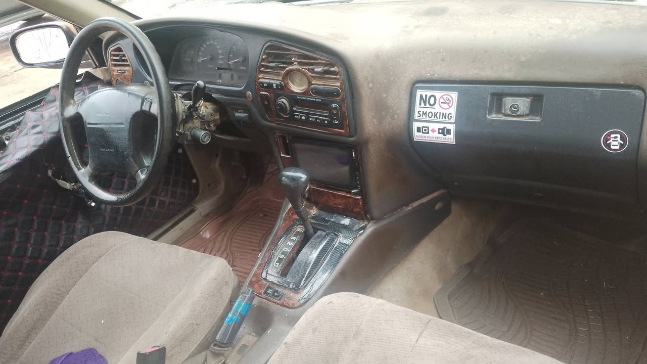 السلام عليكم للبيع دايو محرك جديد جير جديد تيارات اربعه جدا باور شغال سجلوا شرط الوكاله السعر 11 وبيها مجال شيء قليل حيل درهم مراوس حسب القناعه مكان السياره بيجي الاستفسار عن رقم ***********
