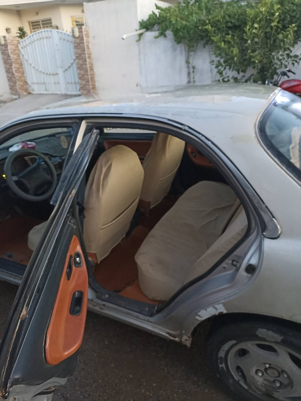 سوناتا موديل 95 سنوية ل28 محرك كير نظيفات صدر وتاير نص عمر  . المكان الوجيهية ب32 وبيه مجال ***********

