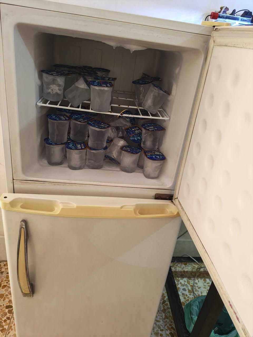 ثلاجه للبيع نظيفه ب١٠٠ وبيهه مجال مكاني الشعب


**إذا كنت صاحب هذا الإعلان وتريد حذفه لأي سبب، رجاءا أرسل رسالة إلى الدعم الفني**