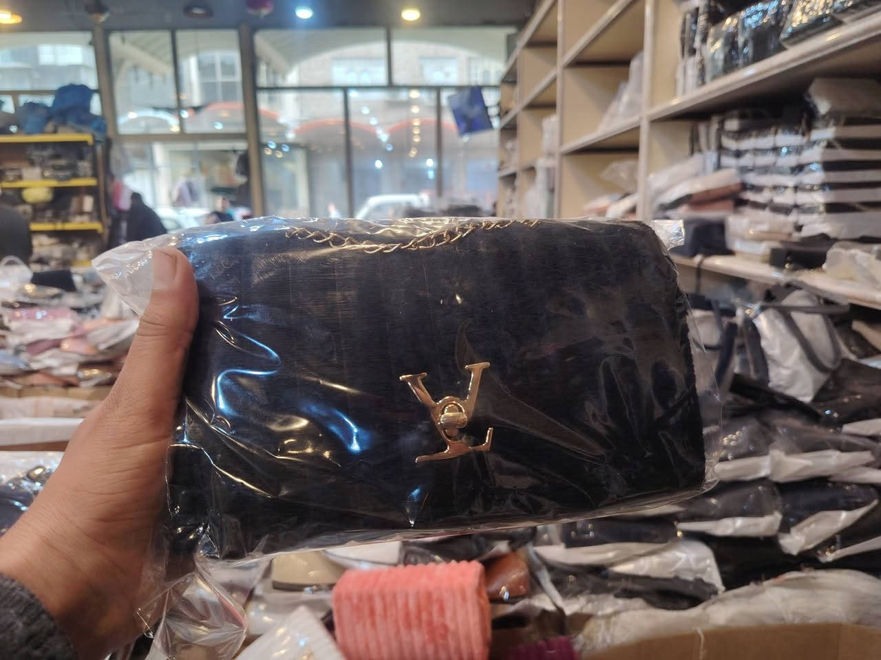 اللهم صلي علئ محمد وال محمد
علئ بركة الله
جنط نسائيه كله ماركات حلوه
السعر الكل بدون تحديد
القطعه ب 5 فقط
للاستفسار خاص
او واتساب /***********
