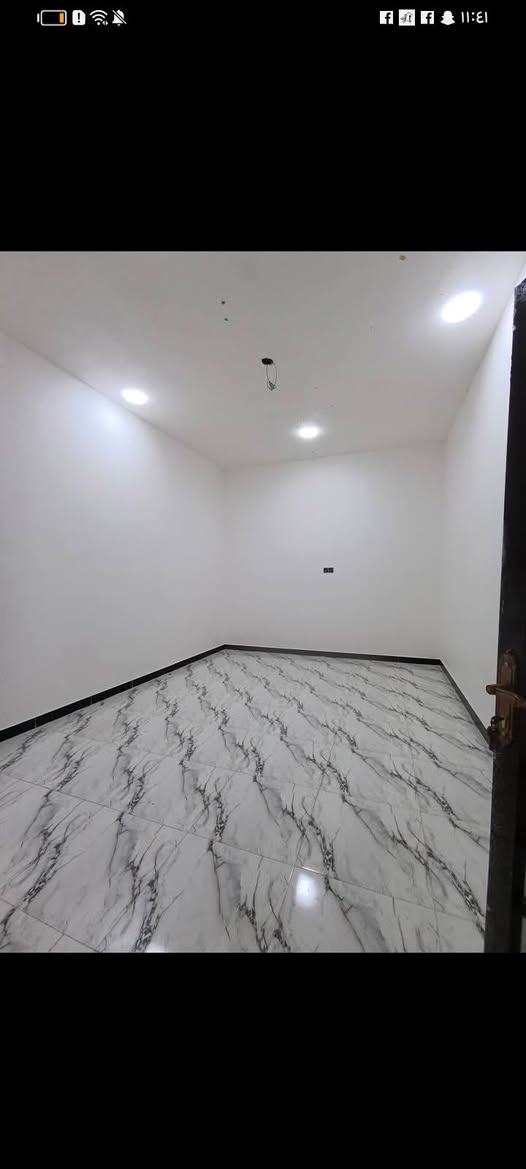 ✳يعــــلن مكتــــب عقــــــــارات بلـــــــــــــــد✳️
***********📞📞
🔸️ع دار  للبيع  في شط العرب الصقر
مساحته 200 مــــــــــتر  
♦️  يحتوي ع غرفتين وصالة ومطبخ واستقبال وحمامات كراج
الســـعر  83وبي مجال 
للإستفسار ***********
🔹️العنوان المكتب عقـــــــارات بلــــــــــــد باليوبه قرب مدرسه ام أيمن

♦️نستقبل كافة العروضات في شط العرب
