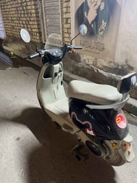 دراجه شحن للبيع الدراجه كامله مابي اي نقوصات جديده  4 بطاريات 3 سرع ال...