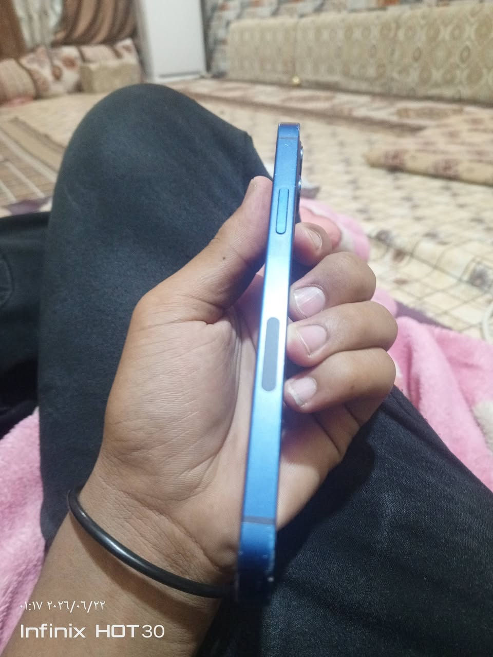 سلام عليكم جهاز 12 عادي نضيف كلش وشوفت عينك لامفتوح ولا امبدل شي بي ابلاد بطاريه 80 السعر 325 الاتواصل على هاذ الرقم*********** موجود واتساب وكلشي
