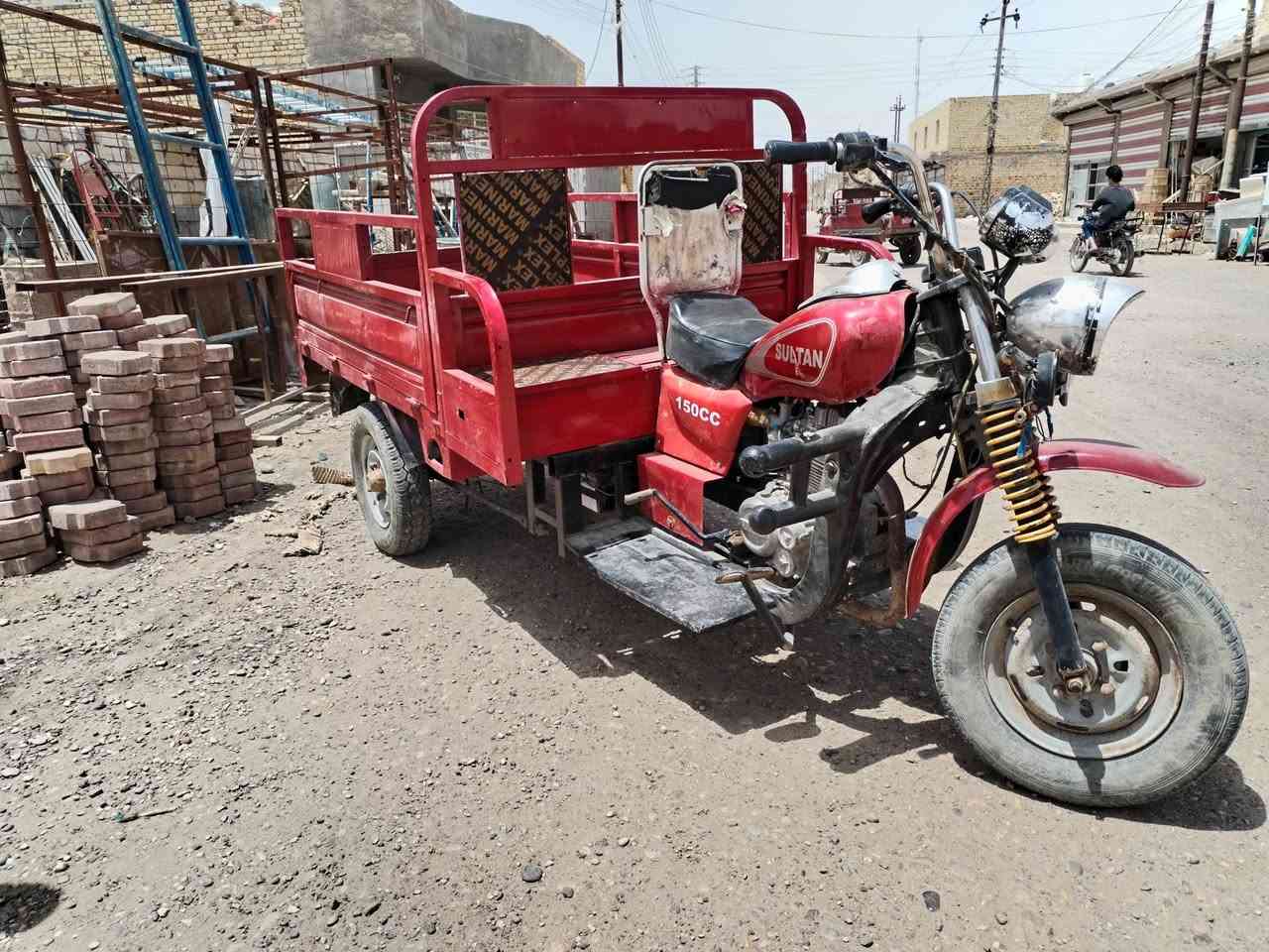 ستوته للبيع عنوان العماره
***********
