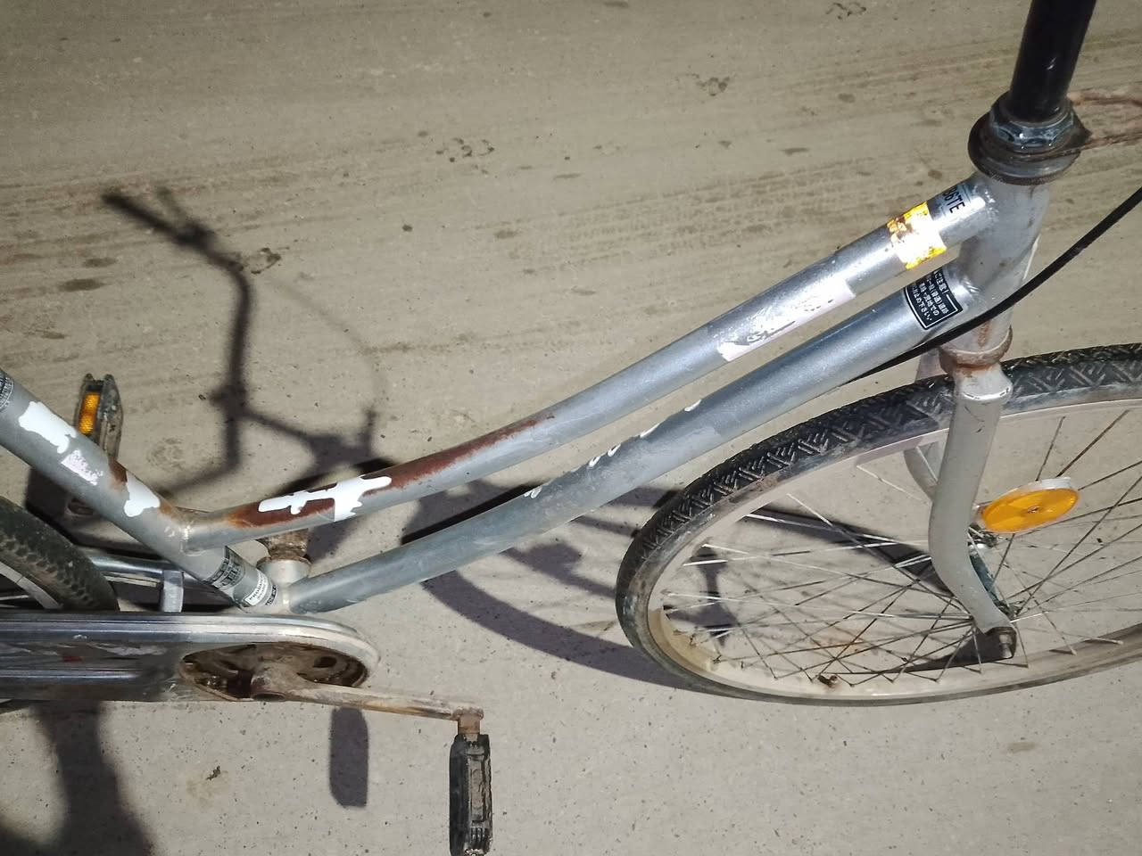 السلام عليكم بايسكل حجم26للبيع نضيف شرط السعر 30وبي مجال ل شراي وتحياتي للجميع


**إذا كنت صاحب هذا الإعلان وتريد حذفه لأي سبب، رجاءا أرسل رسالة إلى الدعم الفني**