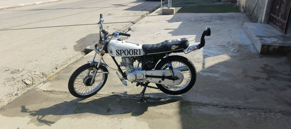 دراجه اوراق اصولي مديل شاصي21 مكينه24 مفتوحه مدبل بستم وكلجات دراجه حلوه ونضيفه ولشراي اني بخدمته *********** هاذه رقمي
