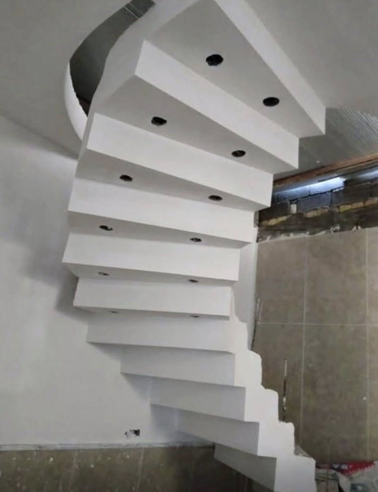 خلفه جص وبورك وتشميع متفرغ شغل درجه اولى ***********
