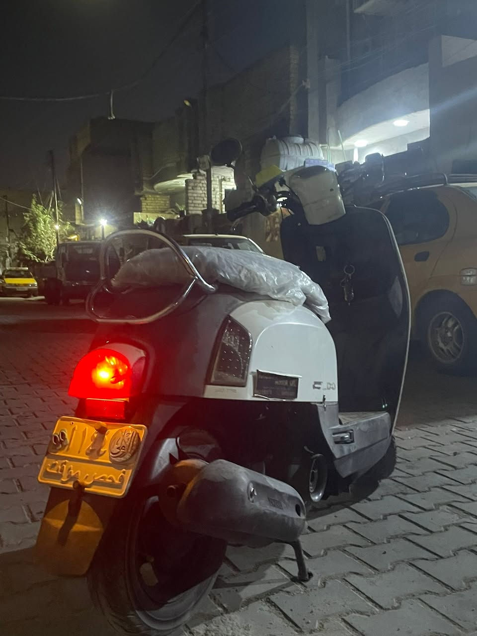 سلام عليكم 

POLICE للبيع 

اشاير خلفيه زنون ثلجي 

اشاير امامي زنون اصفر 

لايت امامي اصفر اصلي 

عداد سرعه شغال  

سلف شغال نص نكره 
هندر شغال نص دكه

كهربائيات كله شغاله كفاله عامه 

كفرات ابيض جديده كلشش 

امختم ختم واحد وكاله 

اكلچات جديده 

مكينه اتشك الكاع 

شلعه ومعدل اتشك الكاع 

مكفوله كفاله عامه 

دمام تكسي اصلي 

السعر650 وبيه مجال 

المكان حي اور 

الرقم***********
