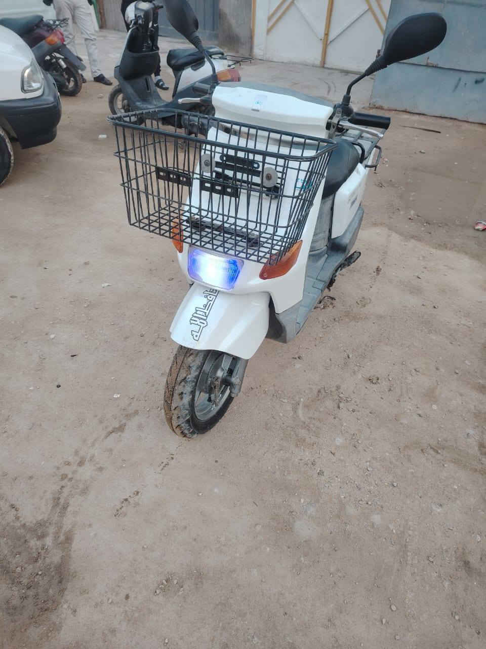 دراجه بيكم للبيع مكفوله دراجه نضيفه محرك اشاير كهربائيات كامله السعر 500 وبيه مجال. للاستفسار/ ***********
