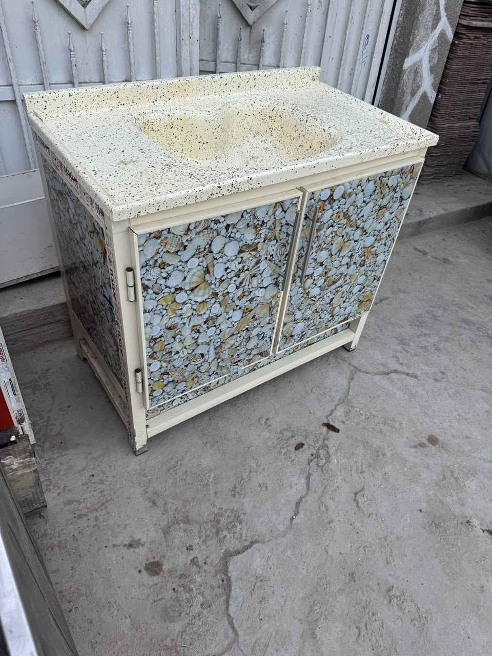 سلام عليكم كاونتر الحمر ٣قطع والأبيض ٢قطعتين مكان دوره ابودشير


**إذا كنت صاحب هذا الإعلان وتريد حذفه لأي سبب، رجاءا أرسل رسالة إلى الدعم الفني**