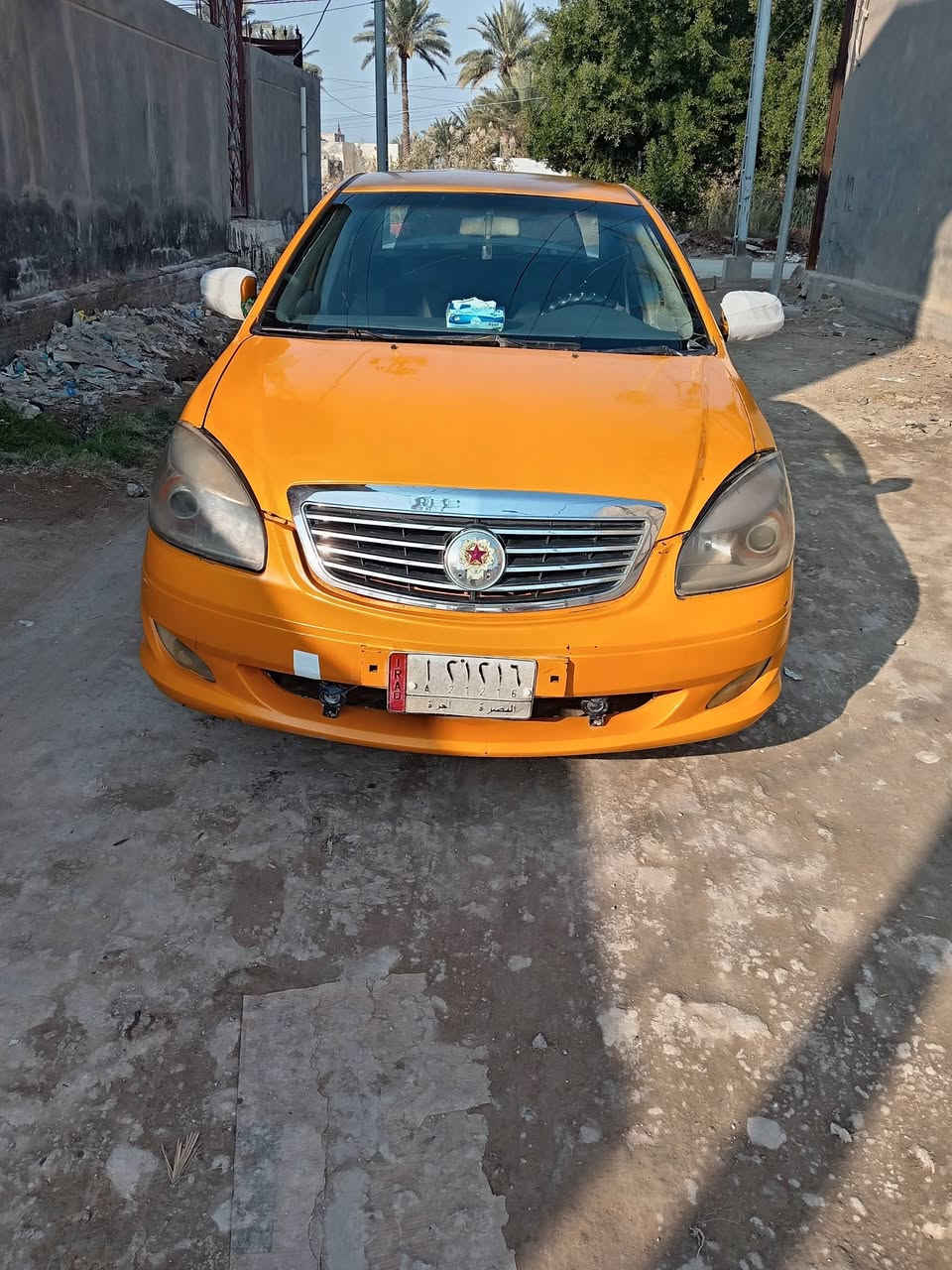 السلام عليكم سياره جيلي للبيع جاهزه تخم تاير مكينه وكير جدد مصفره هيئه وغرامات سنويه ما صاقطه بسمي مديل 2013 السعر 40 وبيه مجال ***********
