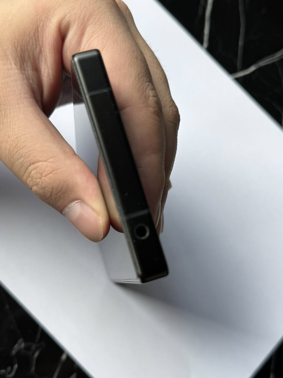 ريد ماجك 11 pro للبيع
ذاكرة 256 كيكا
جهاز غني عن تعريف تبريد ذاتي سائل 167hz
 وجهاز  معالج سناب دراكون جين 5 
جهاز شكد ما احجي عنه باللعب رهيب فهو بعد اكثر دمجة كارثي واذا انت تعرف تلعب اتحدة احد يوكف كدامك 
سبب البيع انه اني اخذتة ولهاني  لان يسوي واهس باللعب كلش قوي 
سعر الجهاز الجديد مليون وخمسين انت كيفك بعد جهاز مشحون تقريبا٢٠ مرة لان اصلا من العب شحنه يطول عندي ٥ ساعات متواصل
ملحقات جهاز : كفرين حماية وسماعة اواكس ريد ماجك الاصلية 
جهاز لوك نظيف استخدام كلش قليل
                 بغداد - كرادة خارج 
***********
***********
