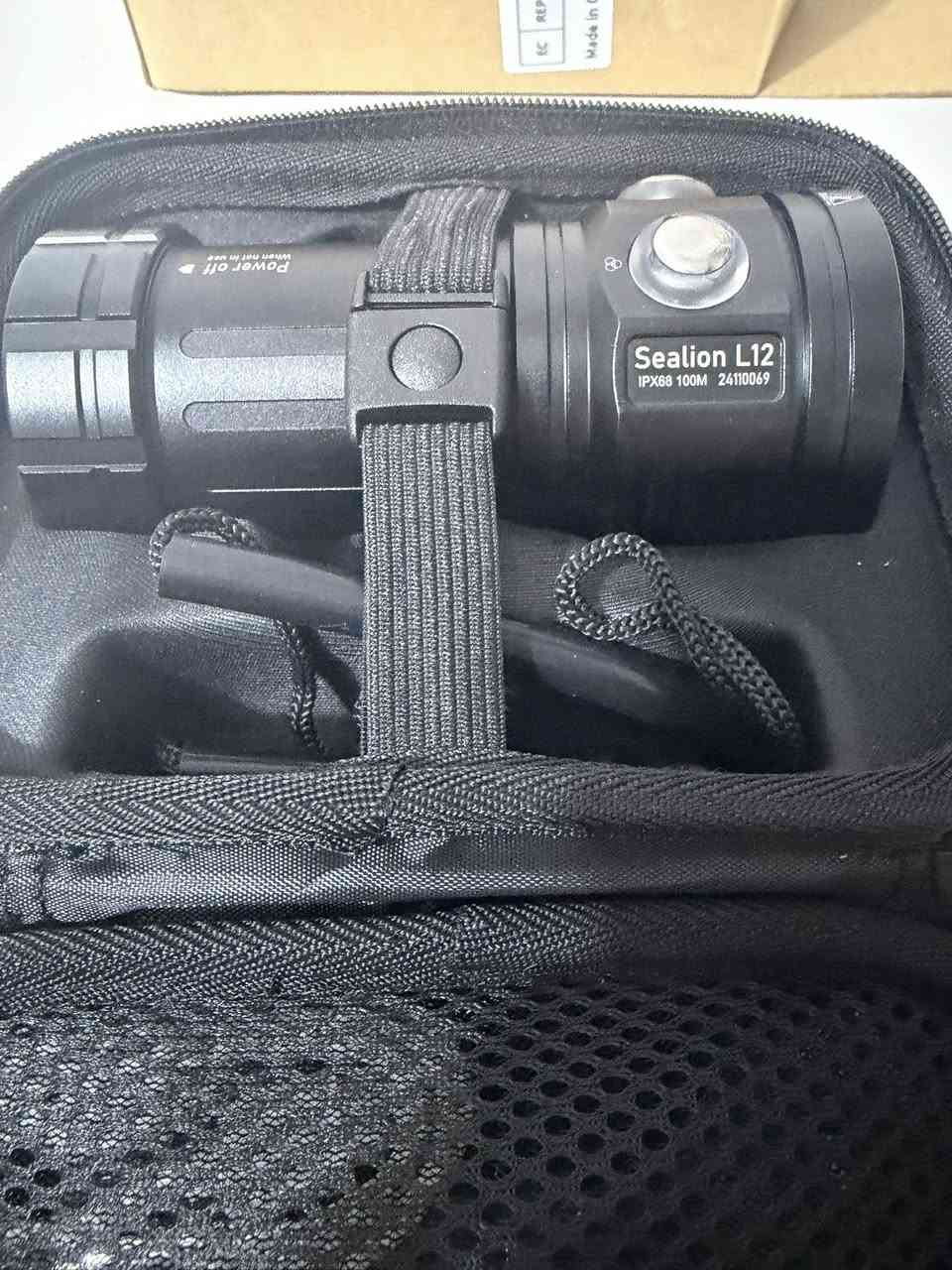 السلام عليكم 
عيوني توفر لايت نوع Leton power  مدى 100متر .12000الومن 
قوي جدا ثقيل جدا وختم حفر اصلي جديد بالكارتون مع كافه ملحقاته لتفاصيل اكثر ع الخاص 
موجود توصيل 
ملاحظه شباب 100متر وليس 80 متر


**إذا كنت صاحب هذا الإعلان وتريد حذفه لأي سبب، رجاءا أرسل رسالة إلى الدعم الفني**